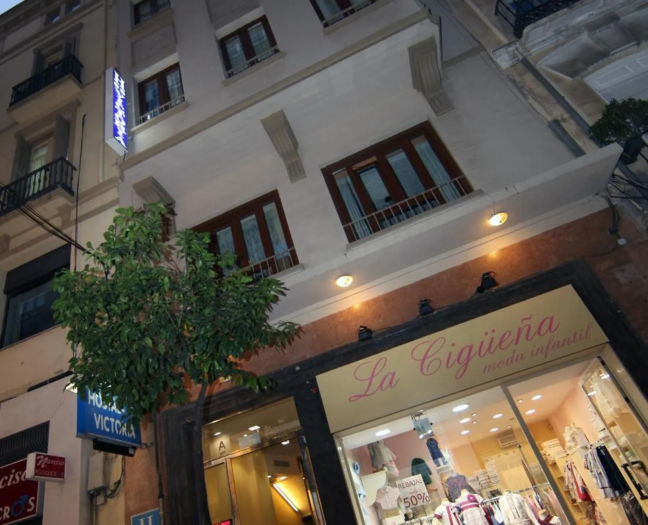 Hostal Victoria contacts