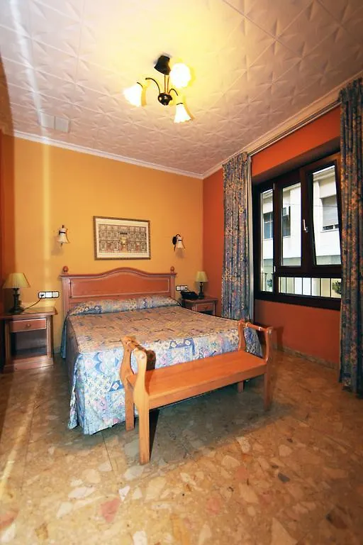 Hostal Victoria Malaga Guest house